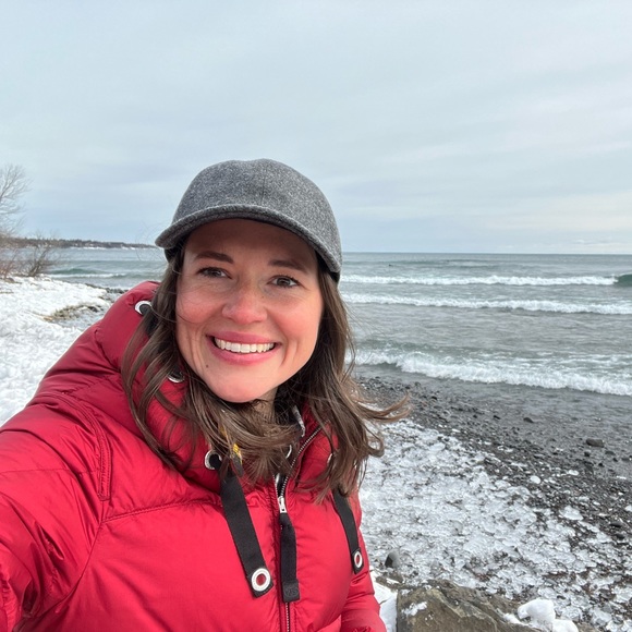 Meet your Posher, Ali - Picture 1 of 1